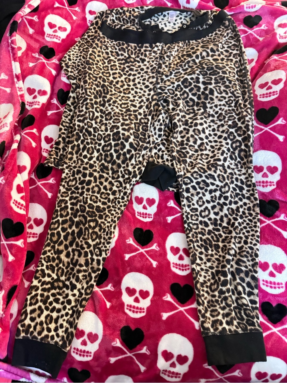 Victorias Secret Leopard Print Long Sleeve Henley Pajama Set